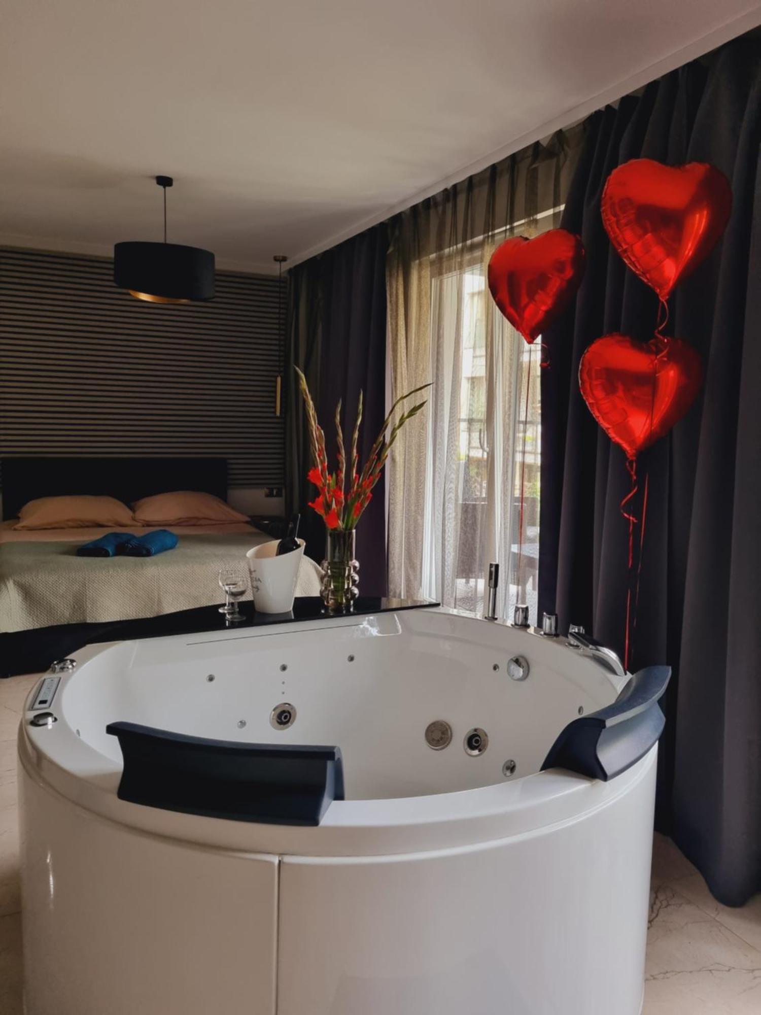 Apartament Jacuzzi Cracovie Extérieur photo