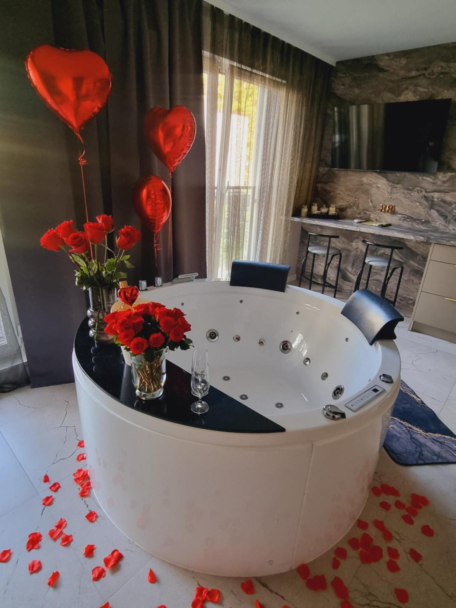 Apartament Jacuzzi Cracovie Extérieur photo